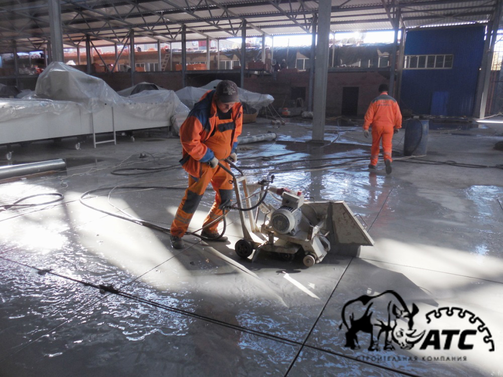 Демонтаж бетонных полов в производственном корпусе компании "Глория Джинс" , г. Новошахтинск
